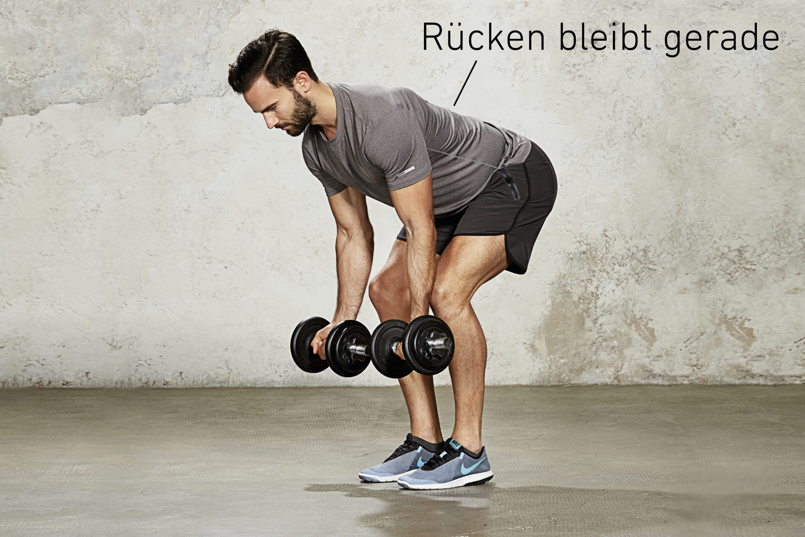 Fitnessübung Vorgebeugtes Rudern Bild 1 mit Beschreibung | Sterolsan | A Man's World | Sport & Fitness Fitnessübung Vorgebeugtes Rudern Bild 1 mit Beschreibung
